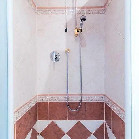 Lo Specchio Sul - The House Of Travelers * Como