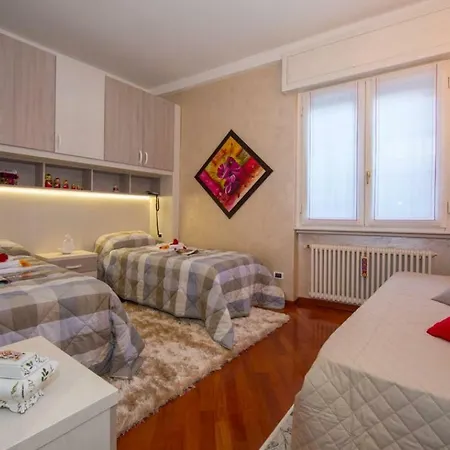 Lo Specchio Sul - The House Of Travelers Apartment