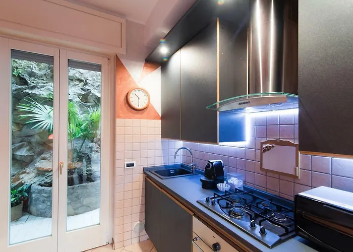 Lo Specchio Sul - The House Of Travelers Lejlighed *